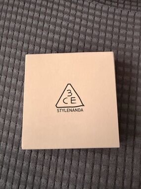 3CE Stylenanda Eyeshadow Palette #A Shy Ash